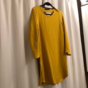 Mustard yellow tulip dress. Zara. Medium